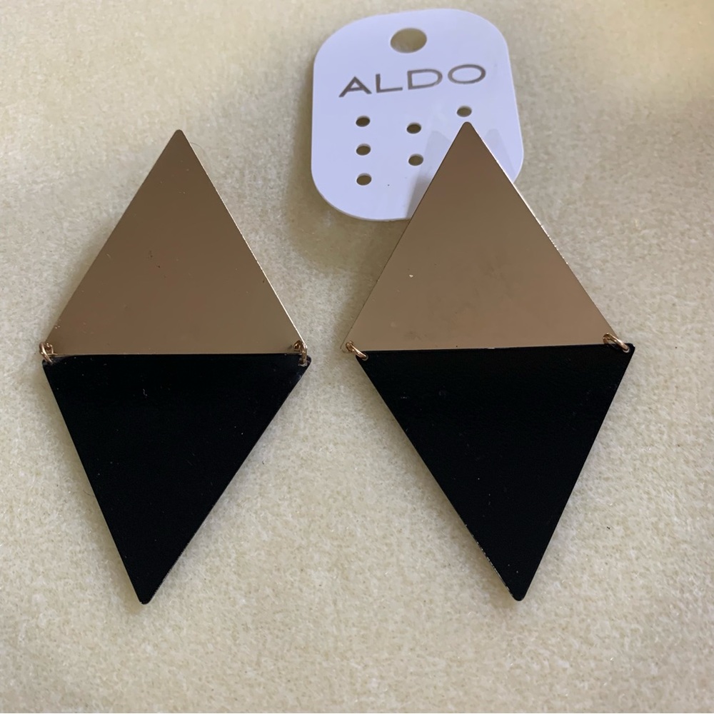 3.5” Aldo NIBBS Diamond Shape Black/Gold Drop Earring